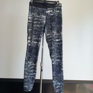 Nike Pro leggings